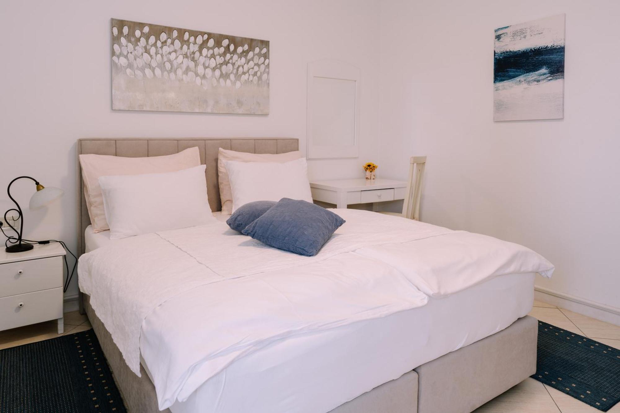Hotel Abalone 4*