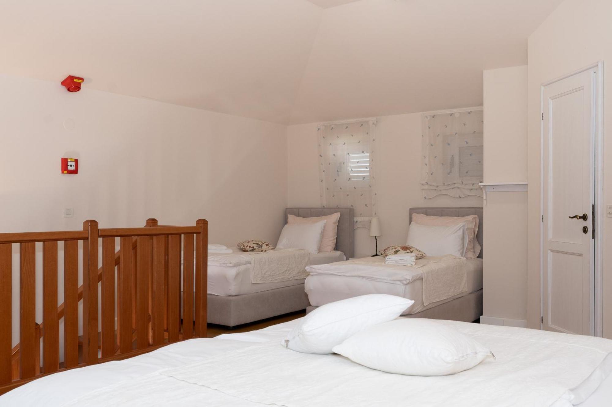 Abalone Hotel 4*