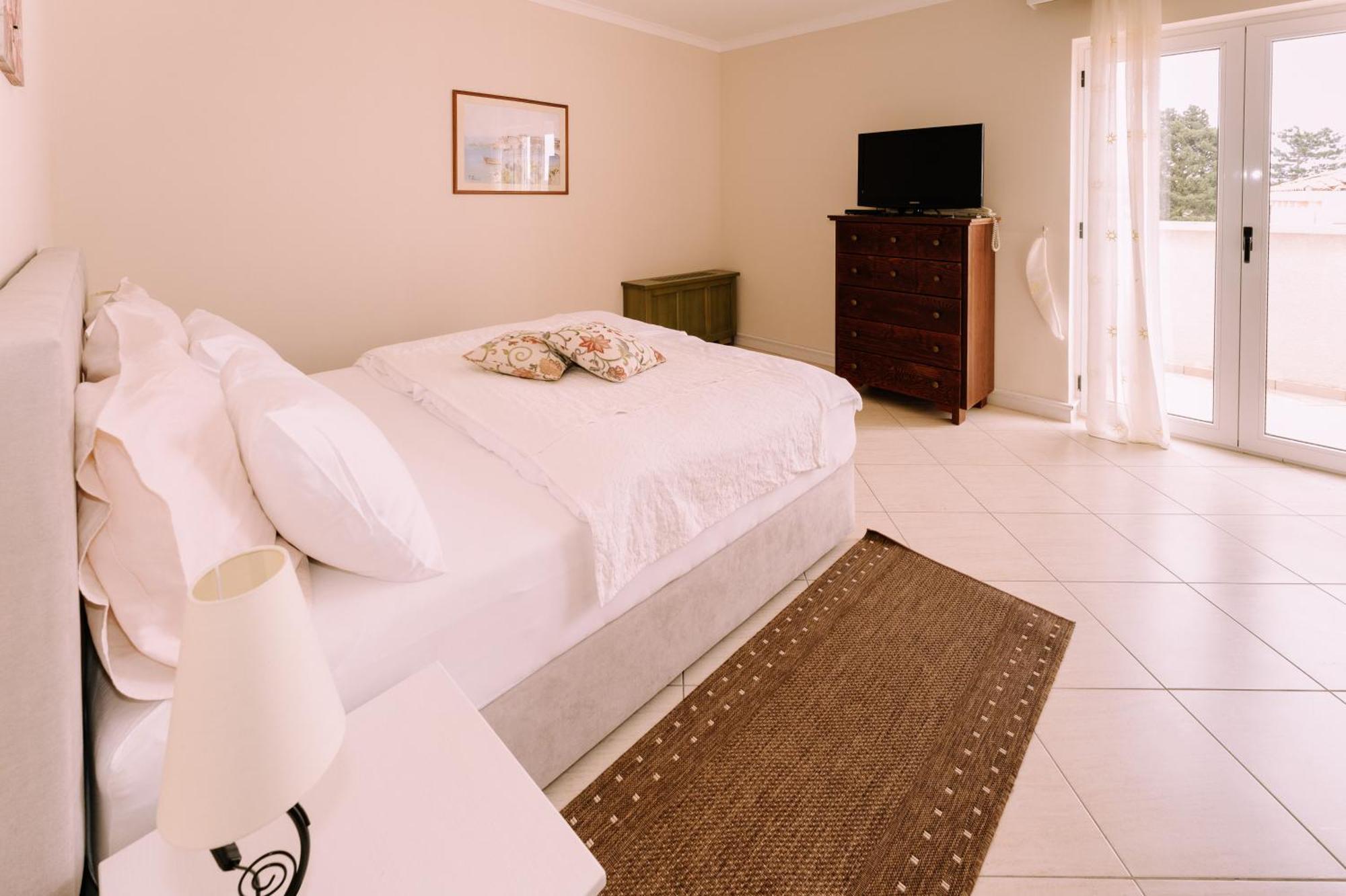 Abalone Hotel